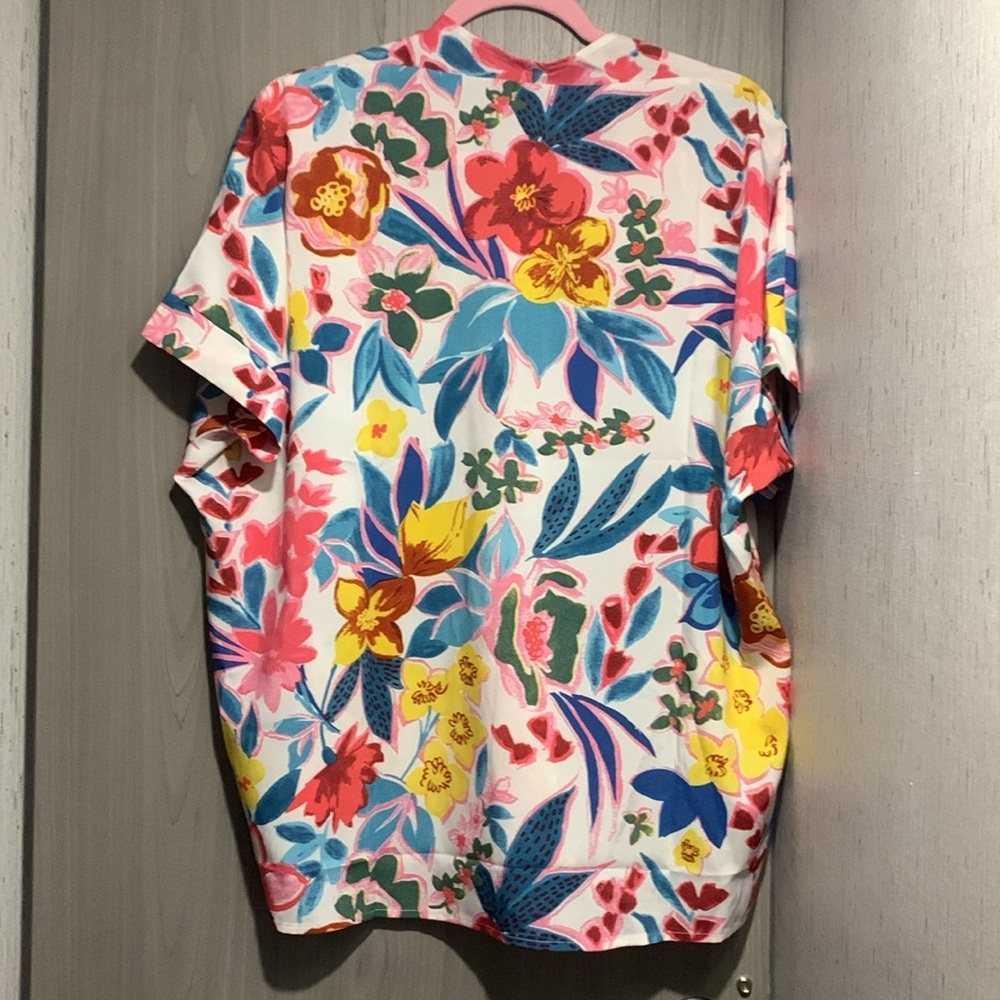 JODIFL Vibrant Pink Floral V-Neck Short Sleeve Oversized Flowy Top - SMALL - NWT - Picture 9 of 10